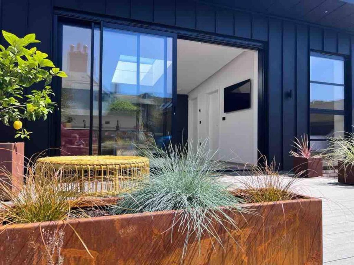 Modern Design, Parking, Central Of Christchurch Christchurch  Extérieur photo